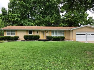 1925 S Valleyroad Ave, Springfield, MO 65804
