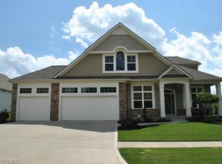 429 Saint Andrews Ln, Broadview Heights, OH 44147