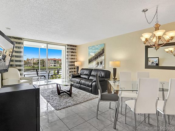 4th image of 2900 Sunrise Lakes Dr W APT 201