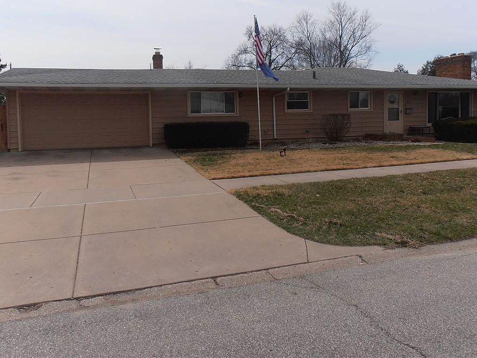 1st image of 134 N Tuxedo Dr