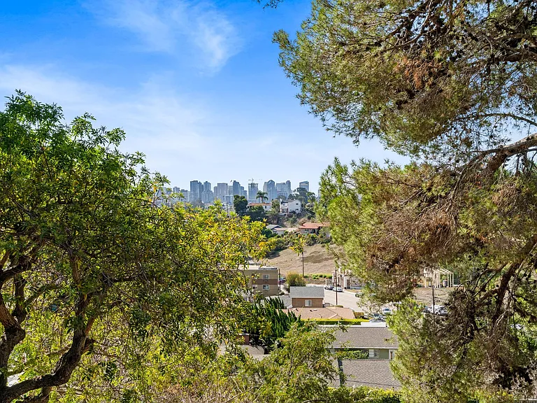 821 Vanderbilt Pl — Photo 23