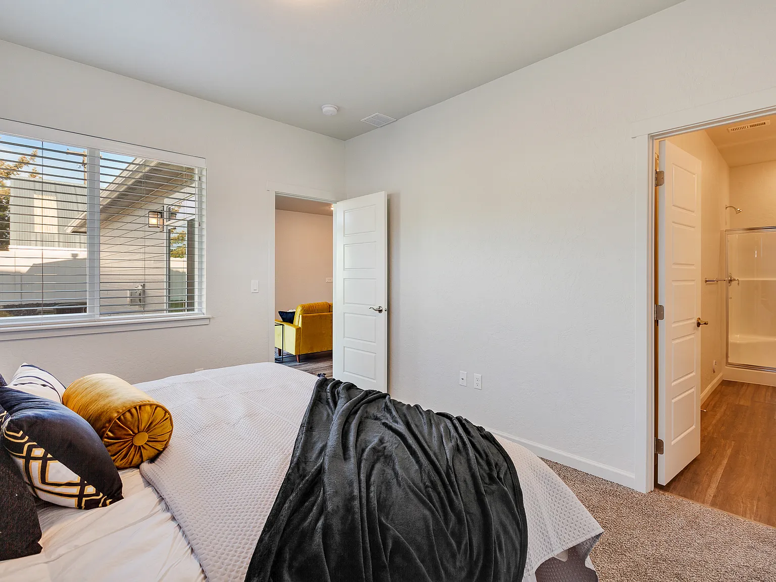 1367 Mordyl Loop - 1 — Photo 4