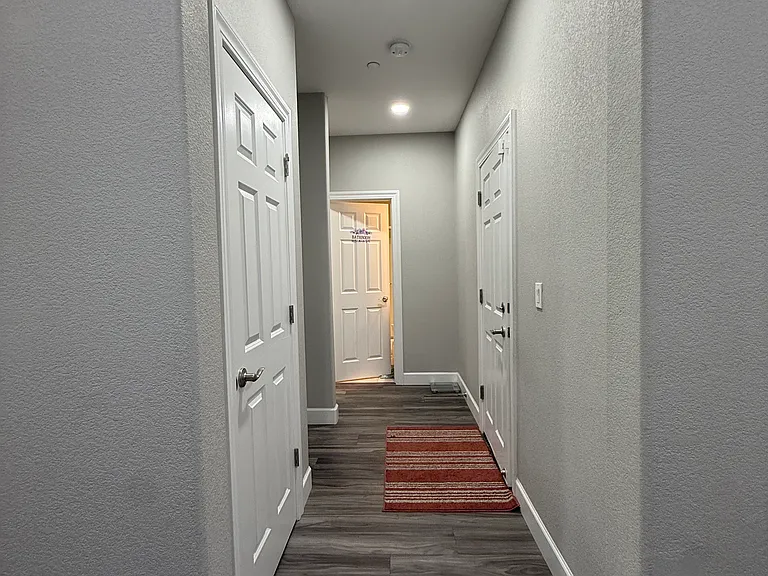 672 Chimes St — Photo 31