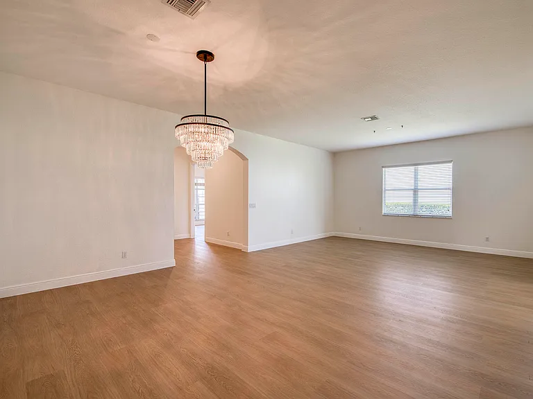 172 Manor Cir — Photo 15