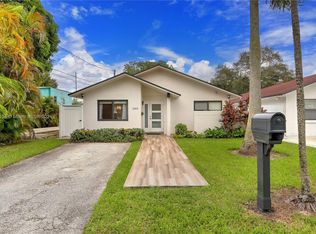 2305 SW 62nd Ct, Miami, FL 33155