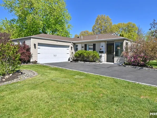 14 Emwood Dr, Emerson, NJ 07630