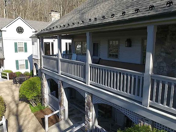 2nd image of 229 Woodside Ln