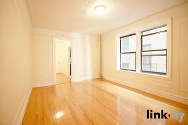 Rented by Link NY Realty