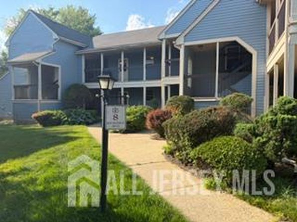 8 Benjamin Franklin Dr #F