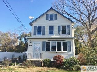 37 Meadow Rd, Edison, NJ 08817
