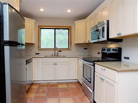 4th image of 8011 Bernard St