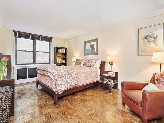 4th image of 235 E 57th St Frnt 2