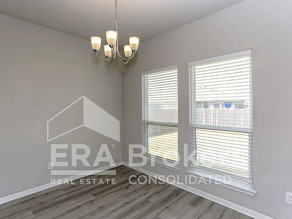 3rd image of 1236 Grand Oak Trl