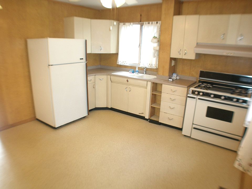 1st image of 518 W Eugenia St