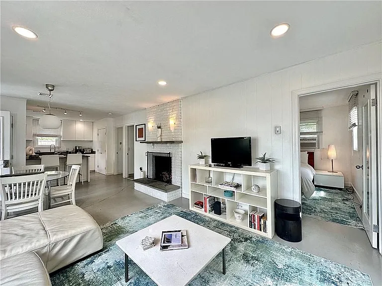 101 Briarwood Ave #B — Photo 6