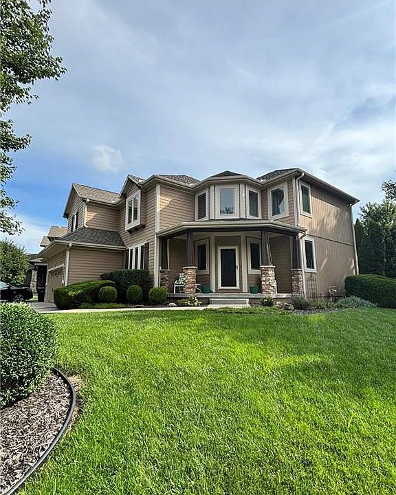 1st image of 16421 S Woodstone Dr