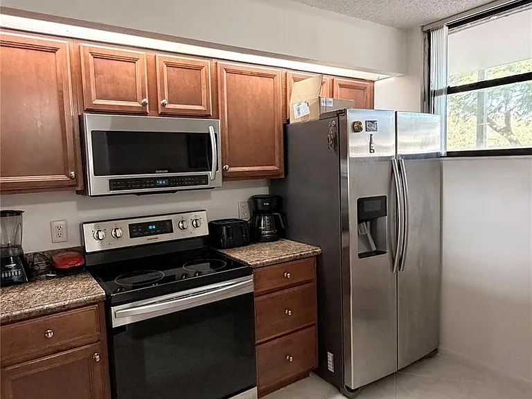 110 Lake Emerald Dr #107 — Photo 5