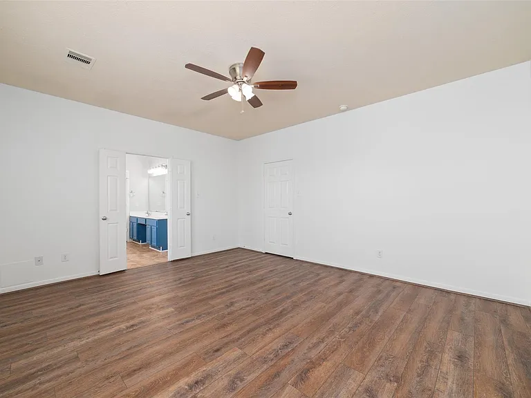 8914 Parlin Ridge Dr — Photo 16