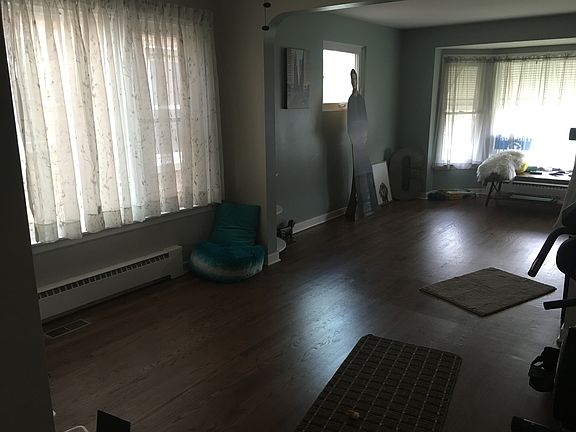 4th image of 6436 N Nashville Ave #1