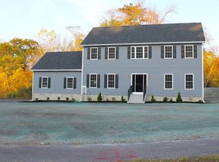 1 Elizabeth Ln, Salisbury, MA 01952