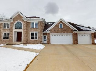 3279 Wynding Ridge Way, Suamico, WI 54313
