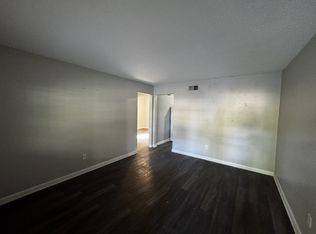 11 Hampstead Ave, Savannah, GA 31405