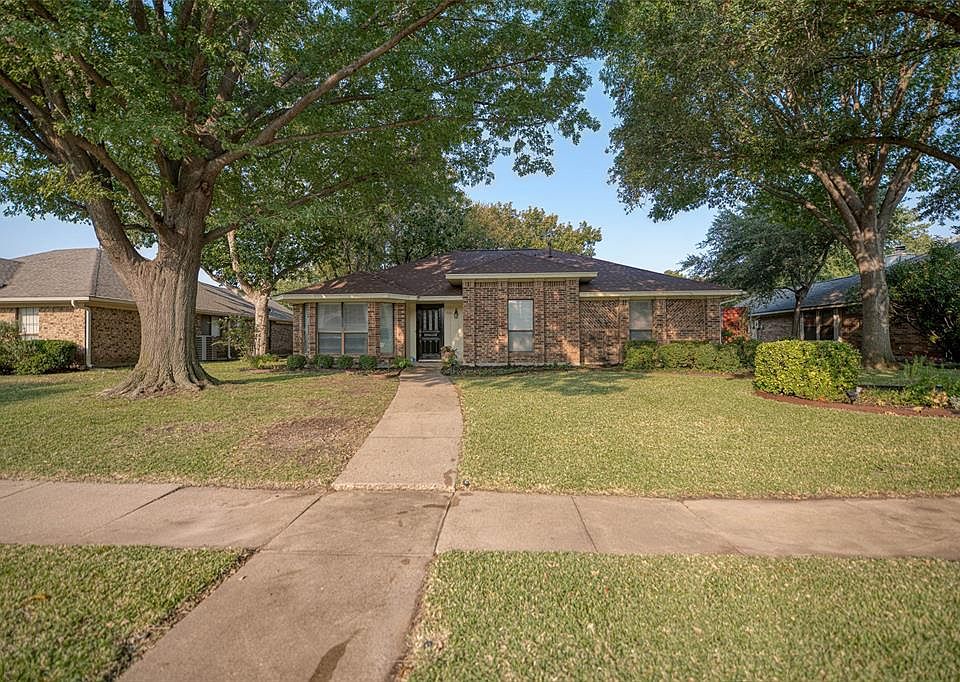 1st image of 1905 Crestside Dr