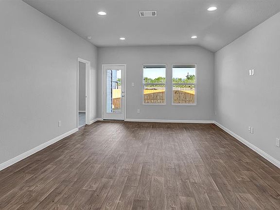 3rd image of 10401 Red Thistle Dr