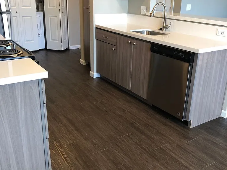 Plumtree Apartments — Photo 42