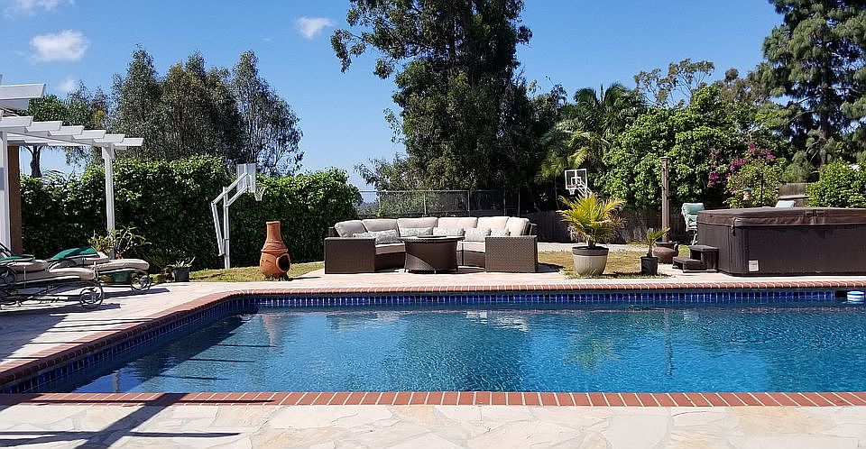 2nd image of 3157 Skyline Dr