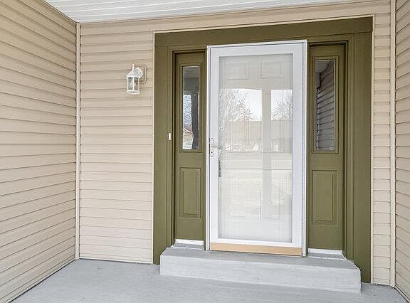 5th image of 1932 Cherokee Trail Ln