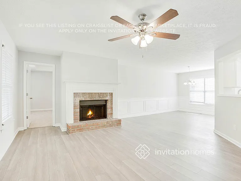 460 Austin Dr — Photo 4
