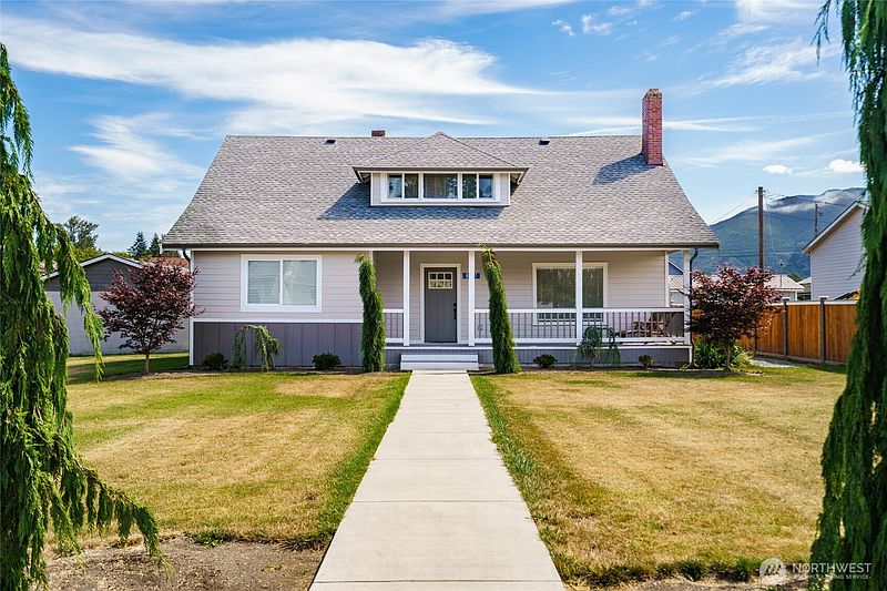 2nd image of 8387 Dyer Street