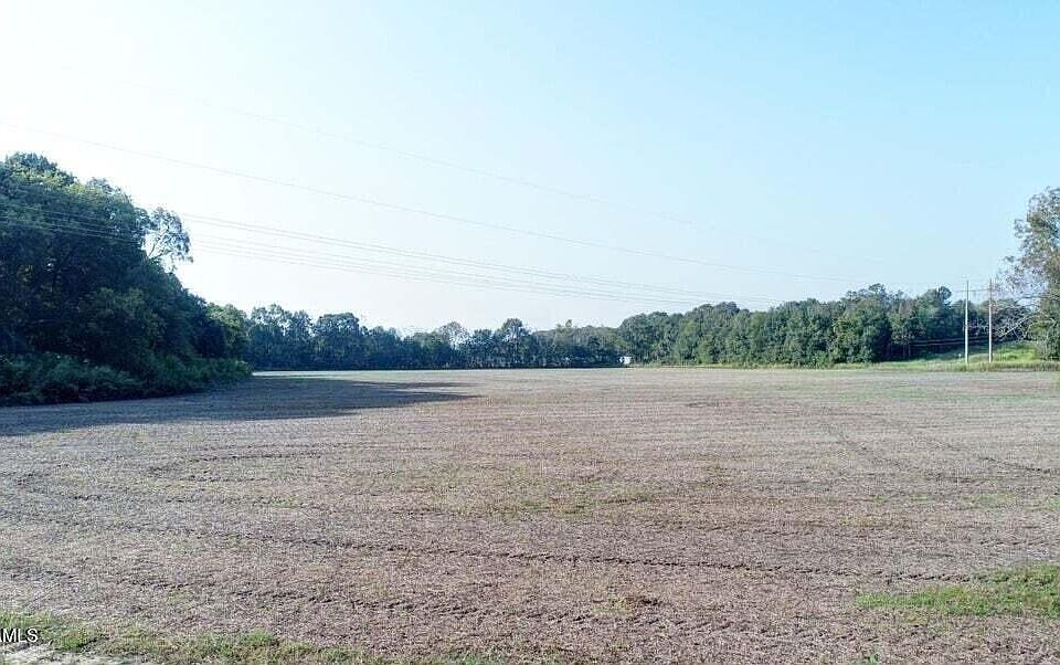2nd image of Country Ridge Rd