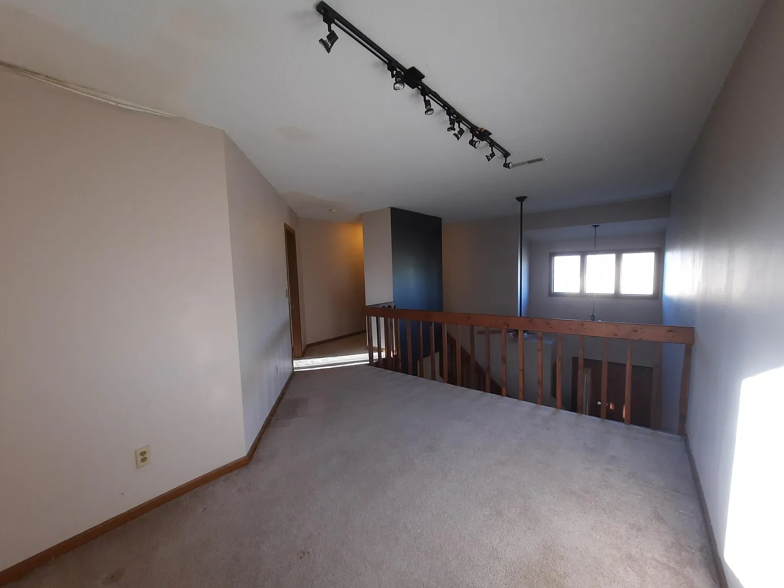 1969 Jared Pl — Photo 2
