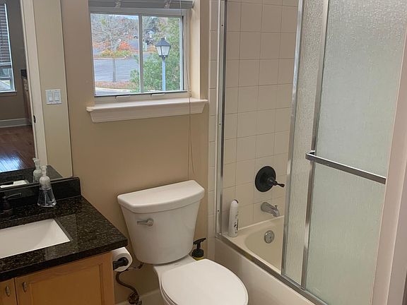 3rd image of 4232 Grove Park Dr