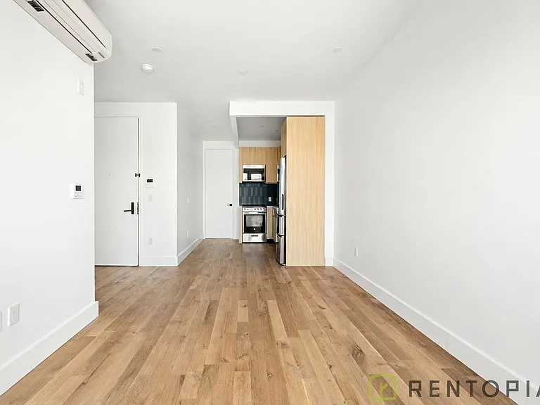 624 Metropolitan Ave #210A — Photo 8