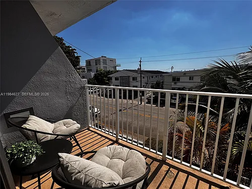 1801 S Treasure Dr Photo 1