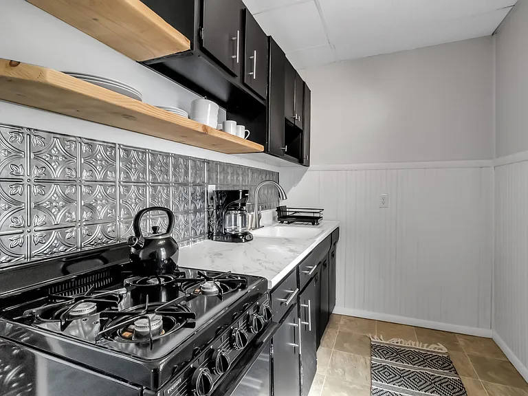 102 Main St #3 — Photo 4
