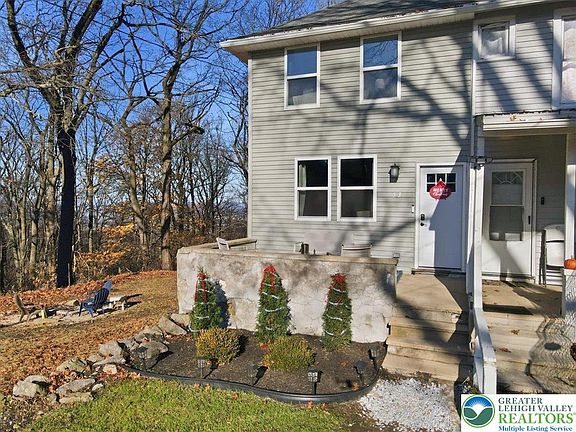 4th image of 503 Mountain Top Ln