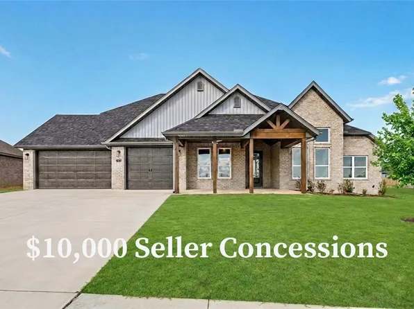 1301 Greyback Ln, Centerton, AR 72719