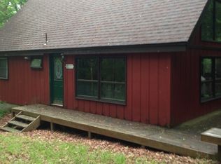 401 Otter Ln, Bushkill, PA 18324