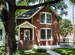 2201 Blendon Pl, Saint Louis, MO 63143