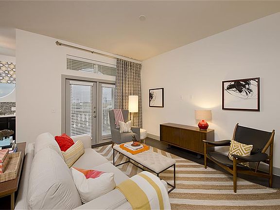 4th image of 3255 Las Palmas St APT 460