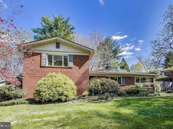 8905 Spring Valley Rd, Chevy Chase, MD 20815