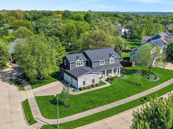 7155 Oak Crest Blvd, Johnston, IA 50131