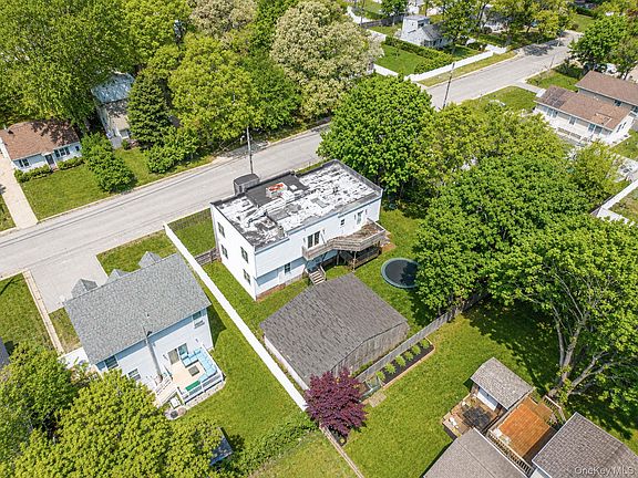 5th image of 46 Brushwood Drive