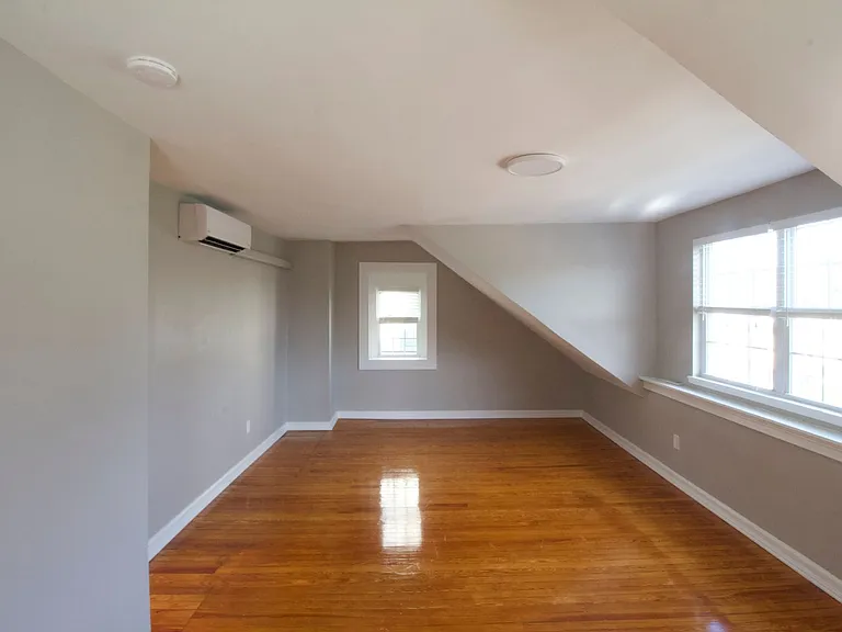 117 Chestnut St #E — Photo 8