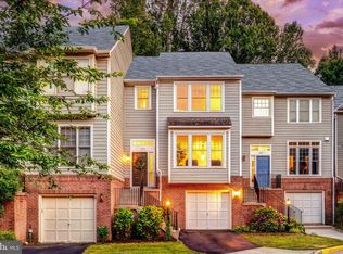 1244 Weatherstone Ct, Reston, VA 20194