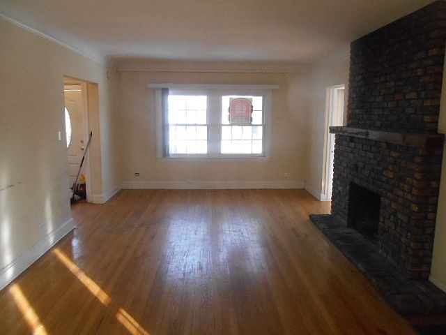 2nd image of 202 S York Rd